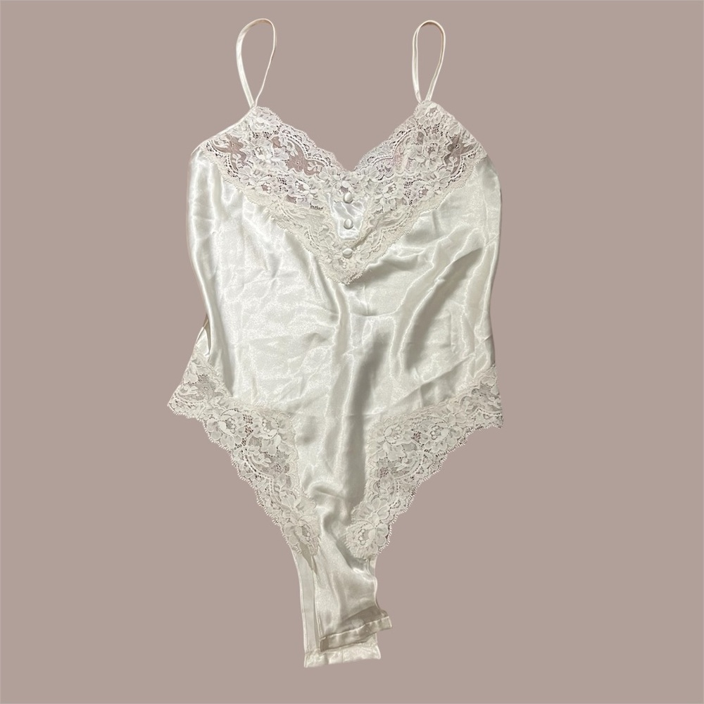 Elegant White Lace Bodysuit